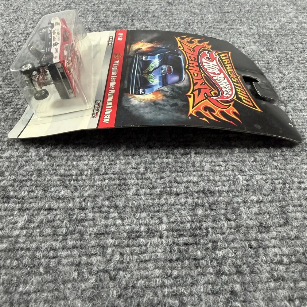 Hot Wheels Drag Strip Demons Plymouth Duster 1974 Real Riders English Leather